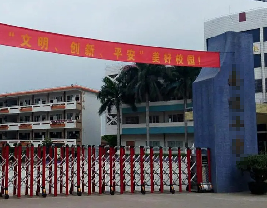 炸裂！29岁女老师被举报婚内出轨多人，大量私密照曝光，聊天记录称“被喂饱了”“腰疼得起不来”（组图） - 20