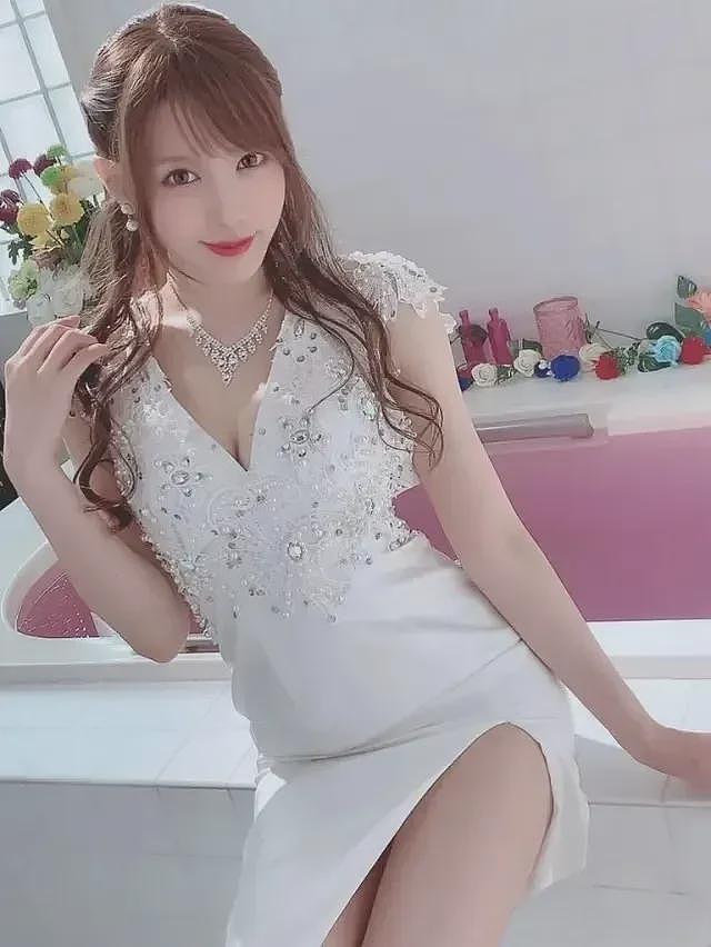 【美女】从学生妹到女王，155cm童颜萝莉脸女神逆袭（组图） - 10
