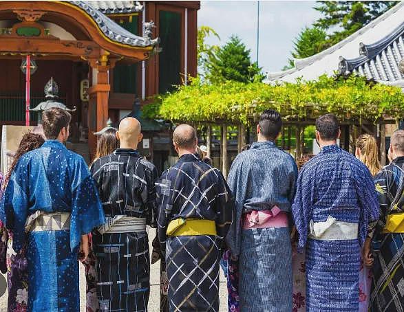 重磅！日本拟让外国游客每人每次交5000日元“出国税”！日网友：入境也该征税（组图） - 10