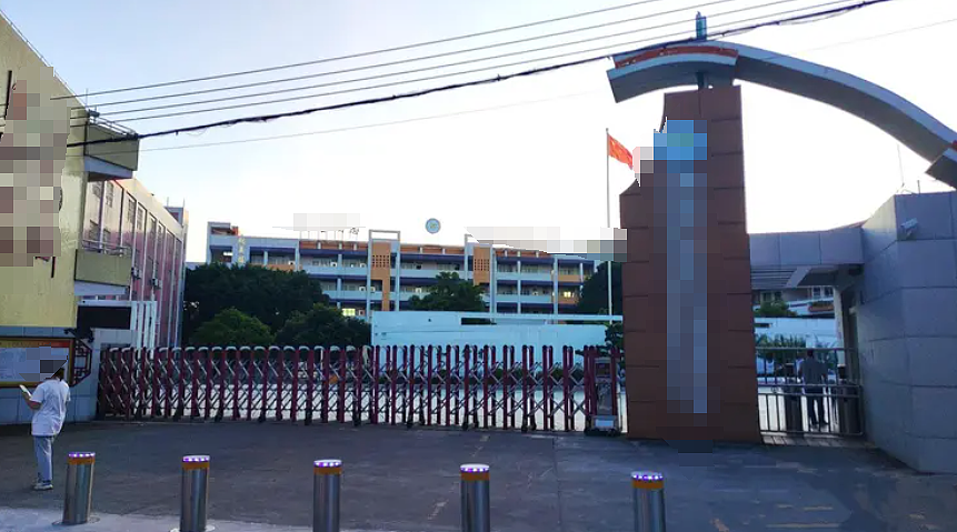 炸裂！29岁女老师被举报婚内出轨多人，大量私密照曝光，聊天记录称“被喂饱了”“腰疼得起不来”（组图） - 17