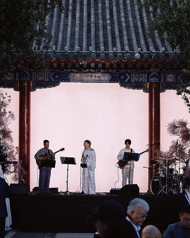 马筱梅分享婚礼高清图：至亲挚友们的相聚，一场华彩游园盛宴（组图） - 8
