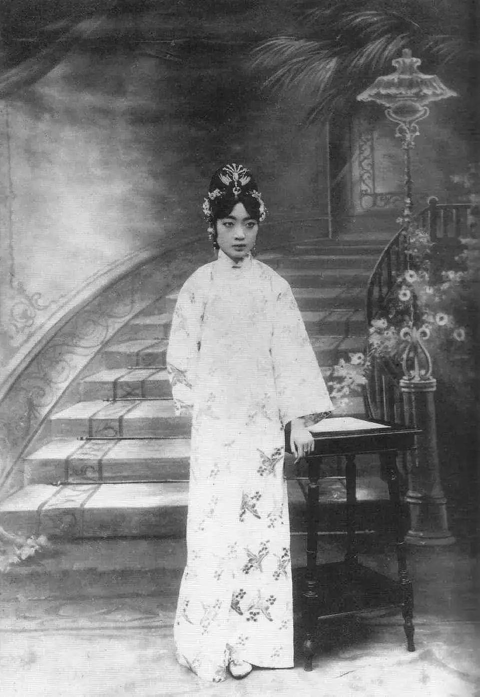30岁婉容把侍卫拽进房，不久生下女婴，溥仪得知：赏侍卫400大洋（组图） - 5