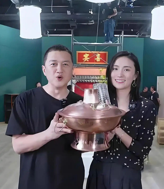 李亚鹏惨出新高度:旧床破屋,女儿哭到崩溃(组图) - 13