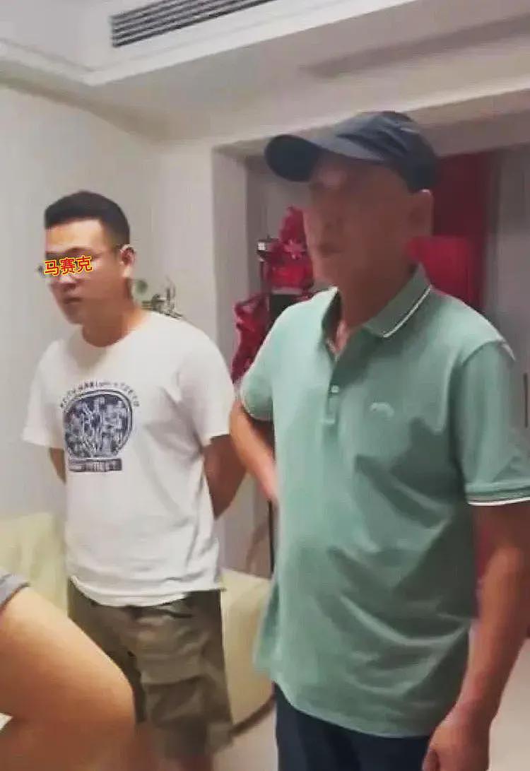浙江交通局职工7天内接连与两女子结婚,照片流出,大量内幕被扒(组图) - 4