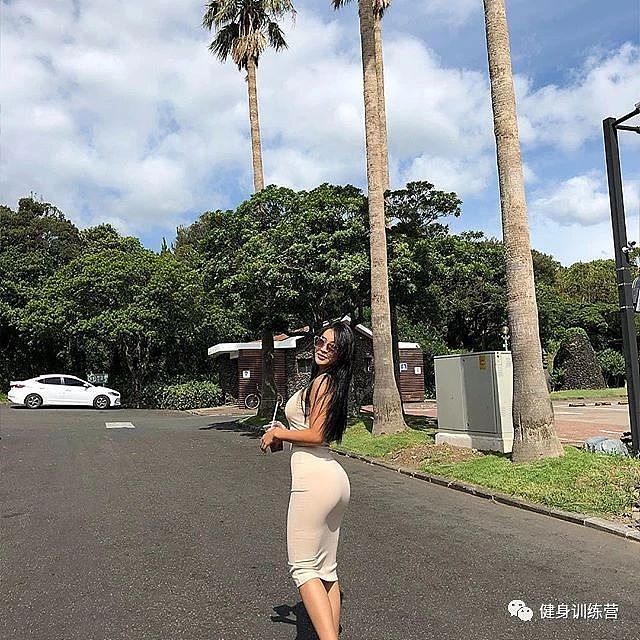 【美女】“韩国卡戴珊” 体重130斤,性感大妞却被吐槽太丑?你怎么看(组图) - 17