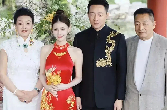 破防！汪小菲晒婚纱照，黄金捧花惊艳，婚礼誓词“内涵大S”！网友： 妥妥前任文学（组图） - 6