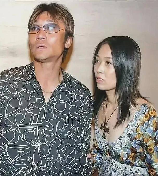 57岁那英在伦敦过521，与老公孟桐手牵手约会（组图） - 14