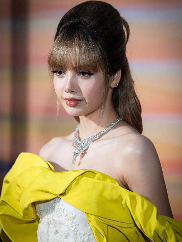 意大利这一夜，37岁刘亦菲秒了28岁Lisa，才知清爽和油腻的区别（组图） - 3