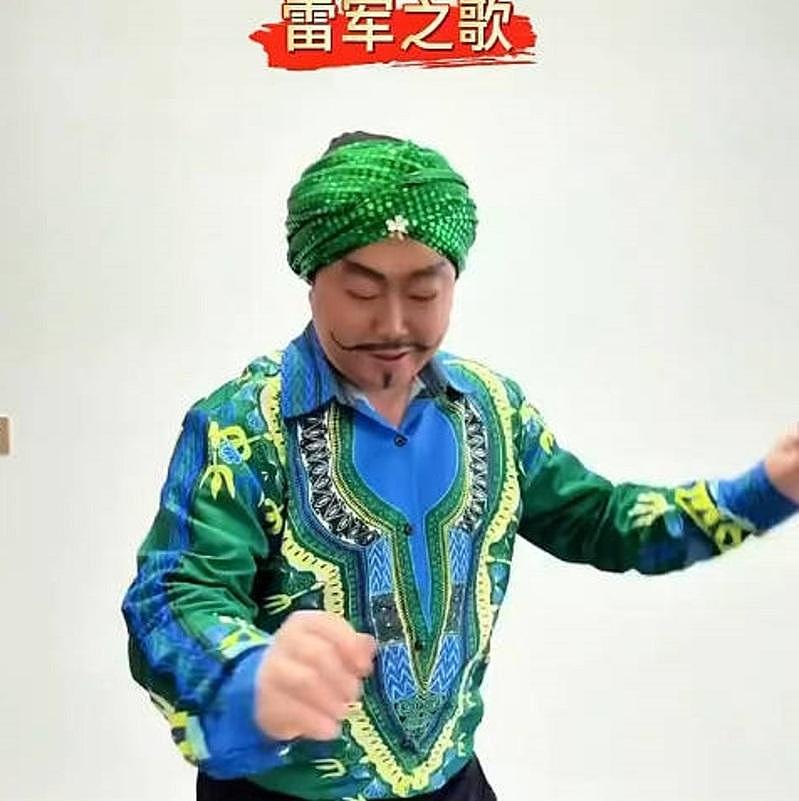中国魔性神曲“刚买的飞机被打了”创作团队，再推“雷军之歌”（视频/图） - 1