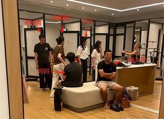 朱媛媛一生爱情圆满无憾，全家最后同框曝光，她笑容开怀无病容（组图） - 15