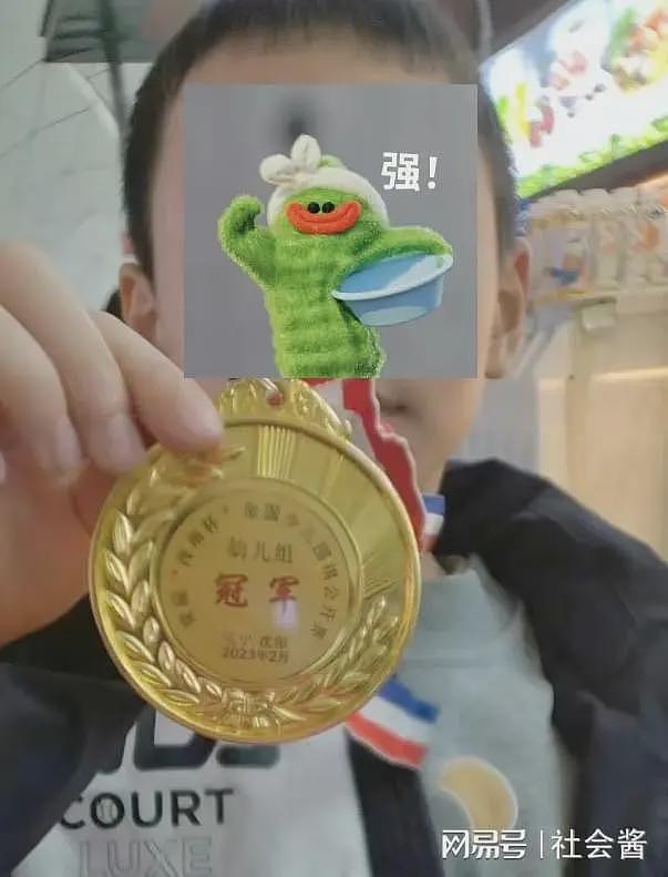网传天才围棋少年跳楼身亡：长期遭父亲当众殴打，获冠军还不满意（组图） - 3