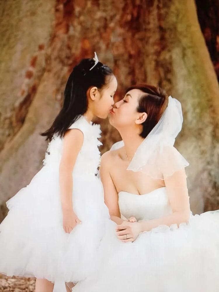11年前,辛柏青在悉尼为朱媛媛补办婚礼,誓词让人泪目(视频/组图) - 9