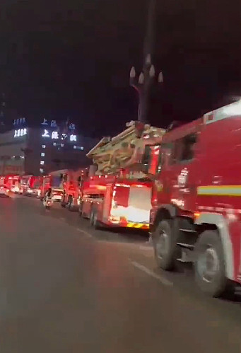 惊悚!四川纺织厂大火烧足一日一夜!传讨薪员工伤人淋电油纵火引发火灾(视频/组图) - 4