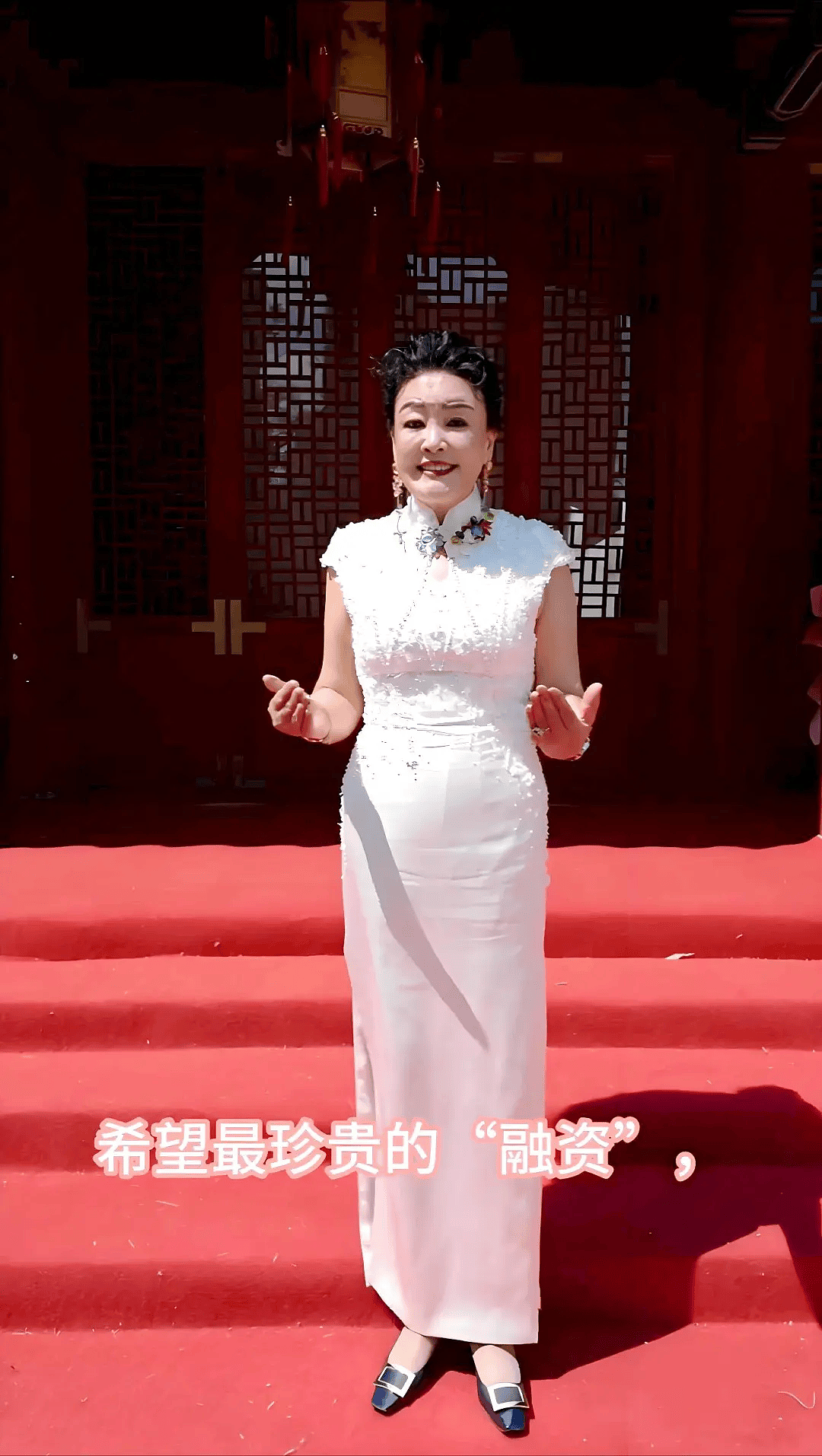 张兰：儿子汪小菲结婚，她带马筱梅父母雍和宫祈福（组图） - 2