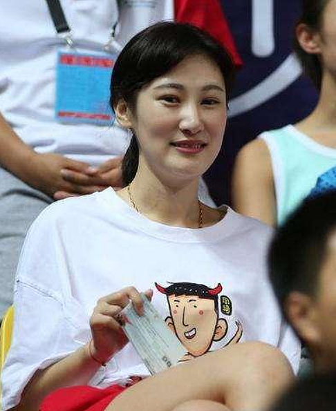 经历太多导致面无表情！周琦妻子：他没回澳洲NBL因我以离婚相逼（组图） - 5