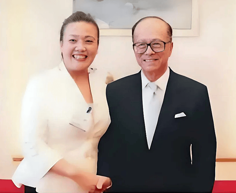 张兰：儿子汪小菲结婚，她带马筱梅父母雍和宫祈福（组图） - 7