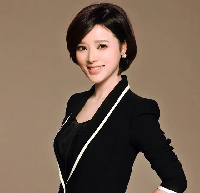 央视美女主播胡蝶播报口误“两国”遭起底!导演丈夫陆川是秦岚旧爱(组图) - 5