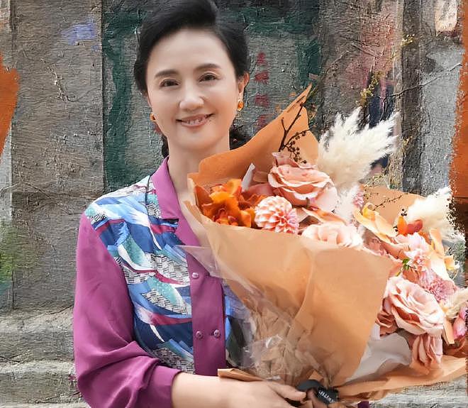 还是难以接受!耿乐晒与朱媛媛最后对话,侯勇眼含泪光:她才51岁(组图) - 1