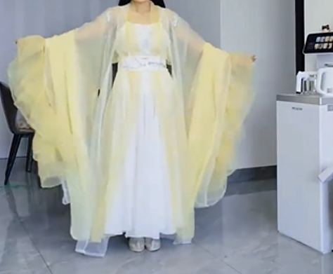 【爆笑】对蜜桃臀美女祛魅了！好一个超绝性缩力！谁能想到穿上外裤之后，里面是这么作弊的....（组图） - 14