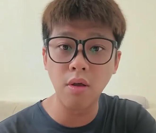 葛斯齐对战S妈！吐槽其只会卖惨要钱，说爱小孩却不愿去开家长会（组图） - 1