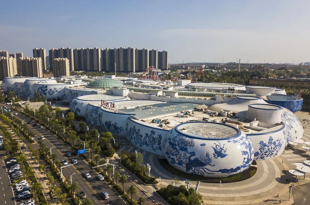 砸400亿烧出26只“青花瓷碗“！王健林审美遭群嘲。网友：东方美学大型翻车现场（组图） - 2