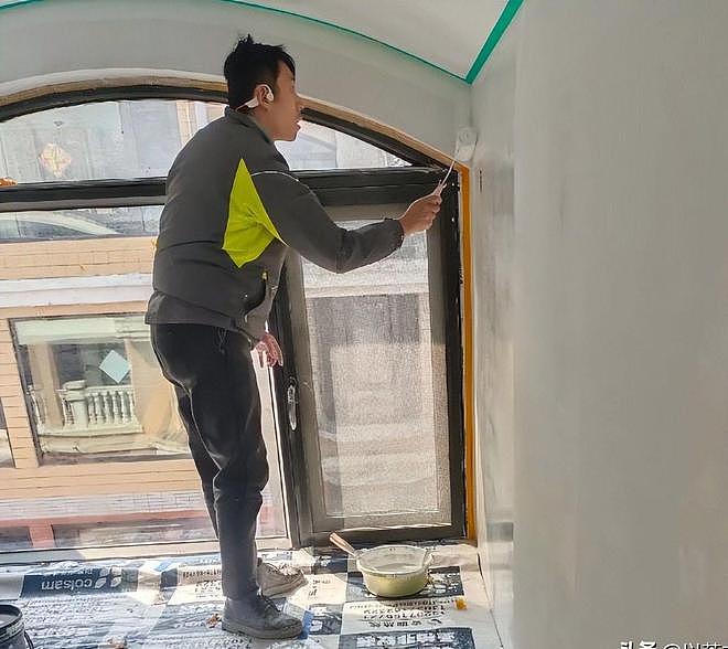 40岁研究生失业，转行刷墙养家，一天赚1300，并不比写字楼赚的少（组图） - 14