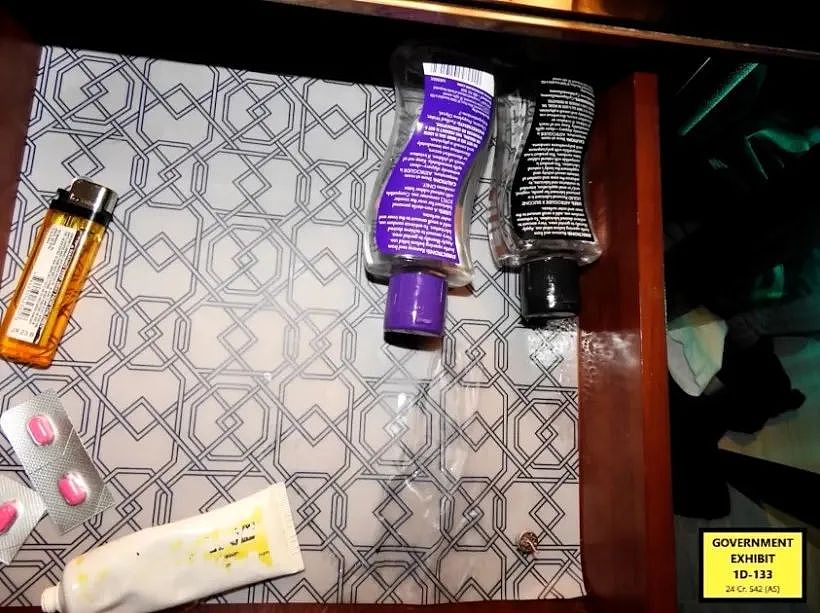 吹牛老爹新证据炸裂！家暴勒索大实锤，现场指挥男妓与前女友发生关系...（组图） - 13