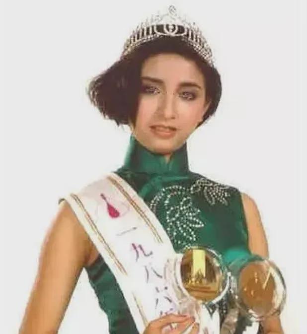 老公死在枕边？！绯闻缠身豪门独宠30年，丧夫四年守巨额遗产，不惧流言成最美豪门奶奶？（组图） - 5