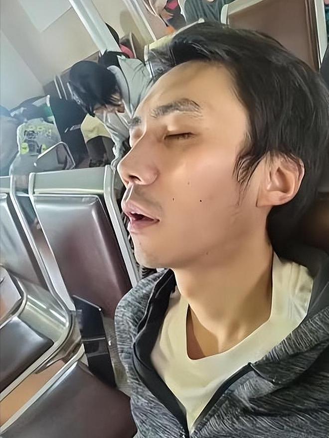 40岁研究生失业，转行刷墙养家，一天赚1300，并不比写字楼赚的少（组图） - 6