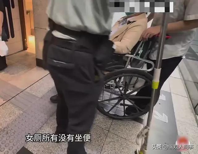 奇葩！情侣占用无障碍厕所1小时，3次敲门不开，女孩手里东西抢镜（组图） - 7