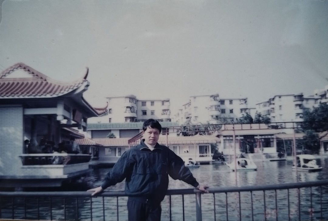 被骂“以色示人”后，女诗人的反击（组图） - 21