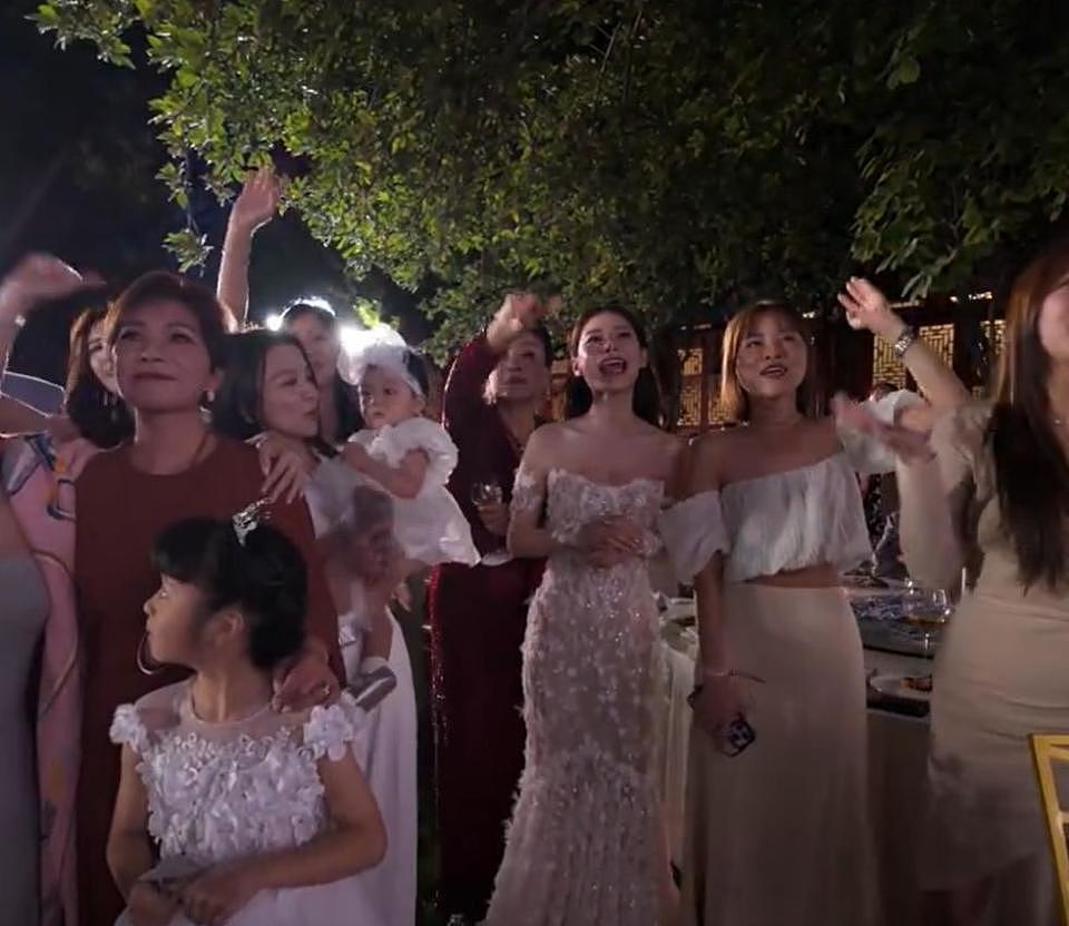 马筱梅疑似已有身孕,张兰婚礼讲话有深意,徐家恐将“人财两空”(组图) - 3