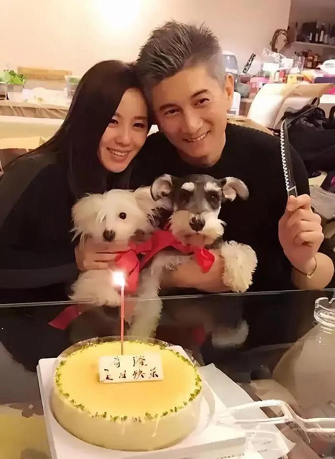 离婚传闻甚嚣尘上,“一言不发”的刘诗诗,终不再顾忌所谓的体面(组图) - 22