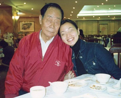 嫁转世活佛11年!为博闺蜜一笑跳楼、恋上二婚僧人不敢承认、未婚先孕无奈领证一年只见5回?(组图) - 10