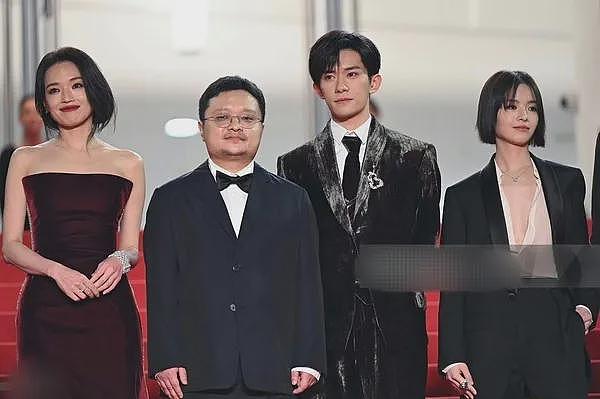 49岁舒淇状态太牛！戛纳生图吊打00花，跟周冬雨李庚希同框赢麻了（组图） - 14