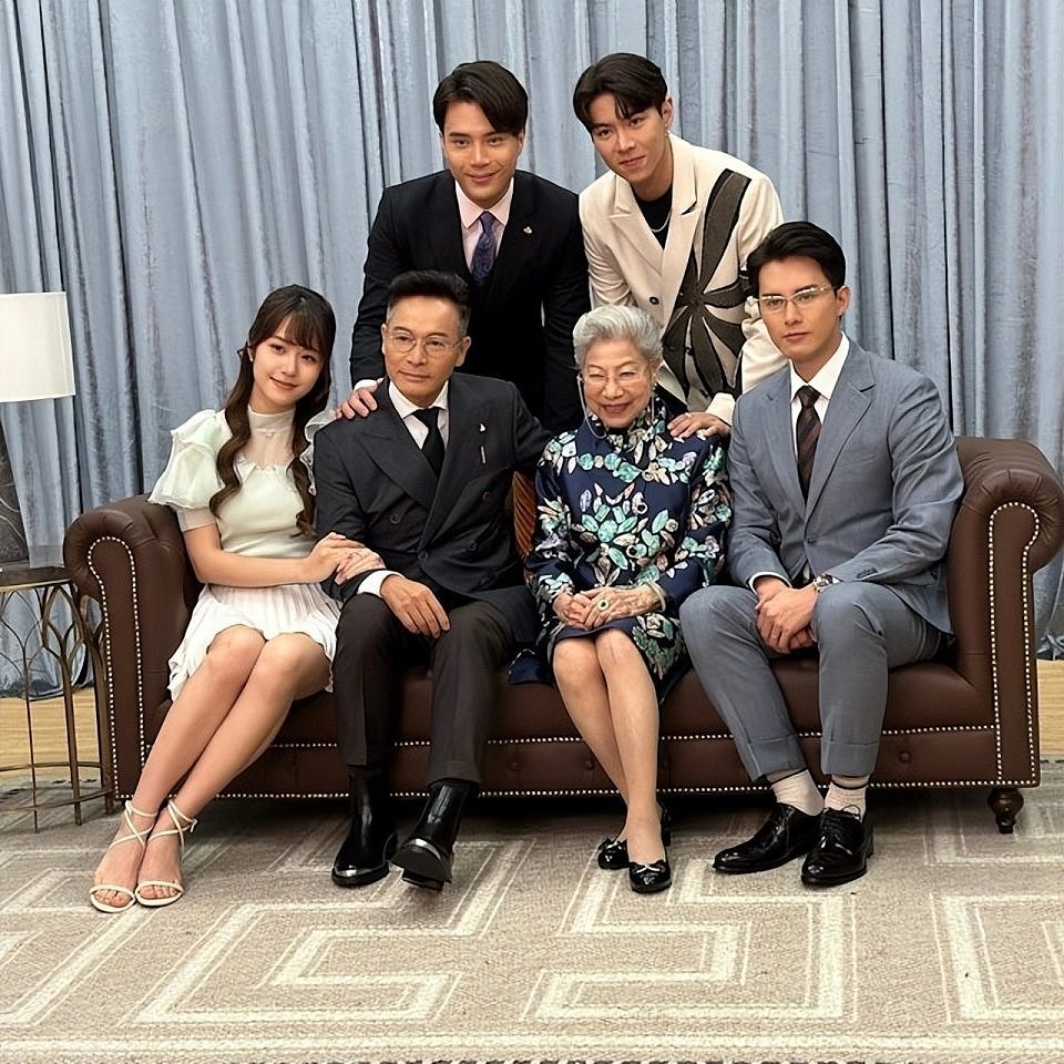 离婚仅一年,60岁郭晋安被曝与23岁庄子璇“父女恋”,女方回应了(组图) - 5