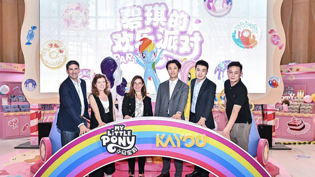 江浙沪传奇男人,掏走小学生100亿(组图) - 15
