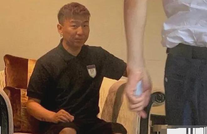 陈羽凡现状:和白百何离婚后,50岁发福认不出,17岁儿子像妈(组图) - 9