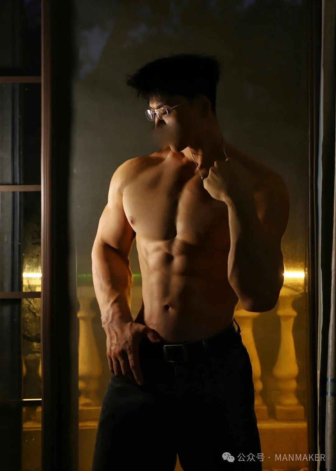 【帅哥】哲硕在读肌肉男,晒身材照尺度太大,被平台警告(组图) - 9