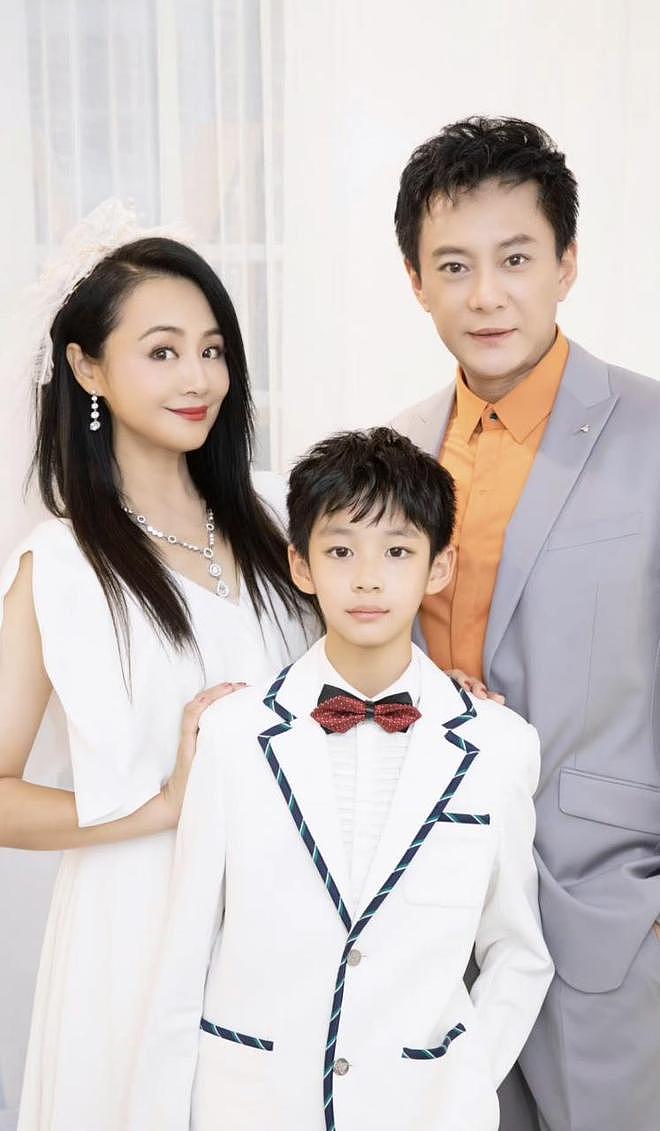51岁曹颖自曝患癌，放心不下年幼的儿子，坦言当了妈妈后不敢生病（组图） - 7