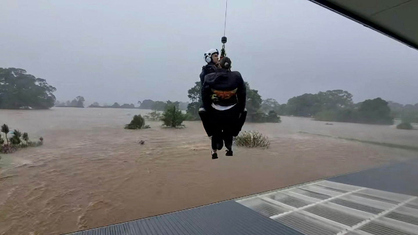 澳洲东部连日暴雨引发水灾至少4死，约5万人受困（组图） - 2