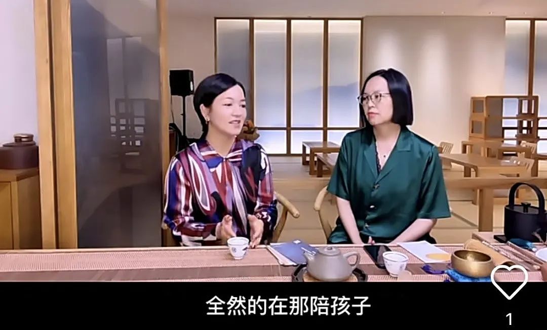 嫁转世活佛11年!为博闺蜜一笑跳楼、恋上二婚僧人不敢承认、未婚先孕无奈领证一年只见5回?(组图) - 42