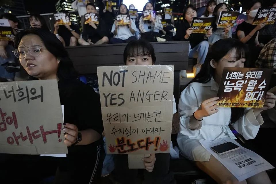 新西兰美女议员突然在国会晒自己裸照：“应禁止这种行为”（组图） - 11