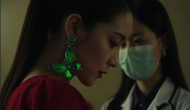 黄小姐和董小姐,犯了同样的错(组图) - 9