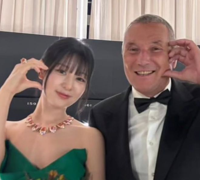 32岁金智媛没了韩式滤镜,生图曝光被吐槽小家子气,水光肌太油腻(组图) - 18