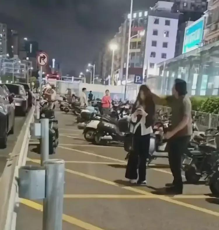 深圳摩的司机暴打女乘客后续:身份被扒,是惯犯,被曝患精神分裂(组图) - 5