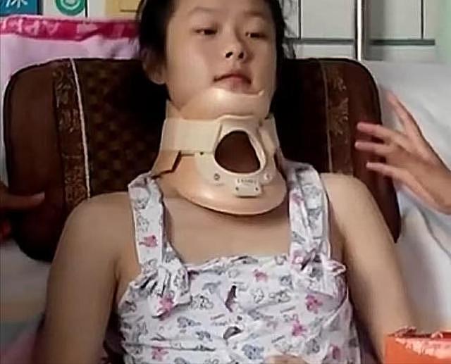 女网红高位截瘫8年迎新生，却嫁给“伪富豪”，生下儿子惨遭抛弃（组图） - 2