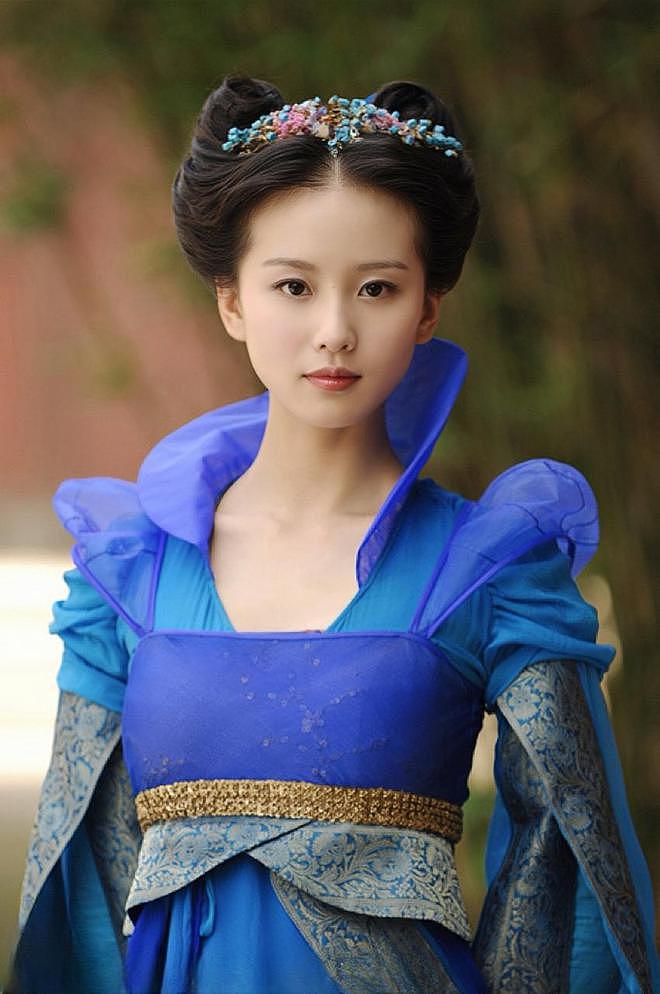 离婚传闻甚嚣尘上,“一言不发”的刘诗诗,终不再顾忌所谓的体面(组图) - 7