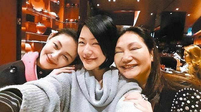 S妈深夜回怼小S:我70多岁了,半夜三更能做什么,就是哭吗?(组图) - 6