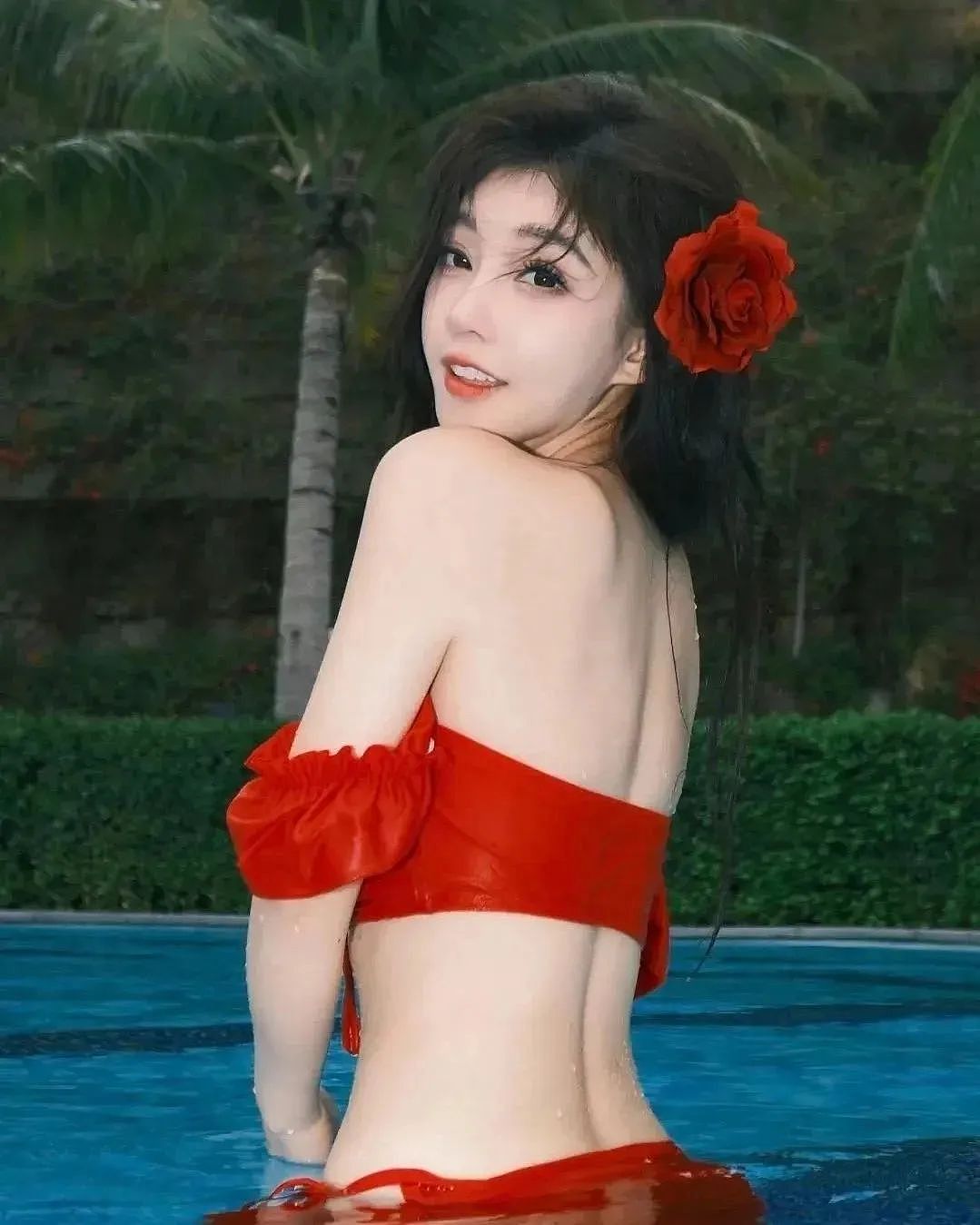 【美女】冯提莫凹凸曲线震惊全网!网友直呼:这比例也太夸张了吧(组图) - 7